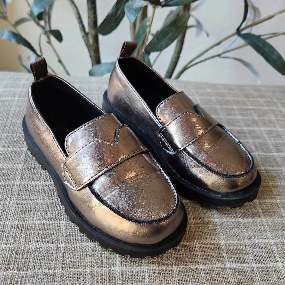 Banana Republic Toddler Metallic Brown Lug Sole Loafers